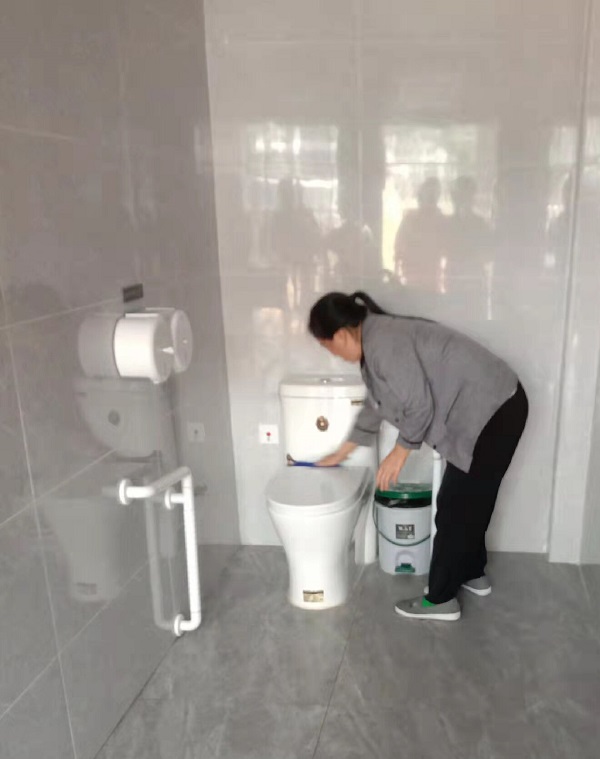 松岗项目公厕保洁(图2)