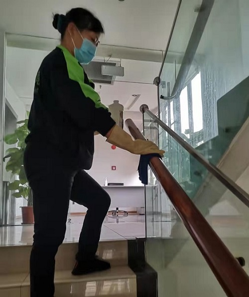 皇岗口岸监管区单体楼宇卫生保洁...(图3)