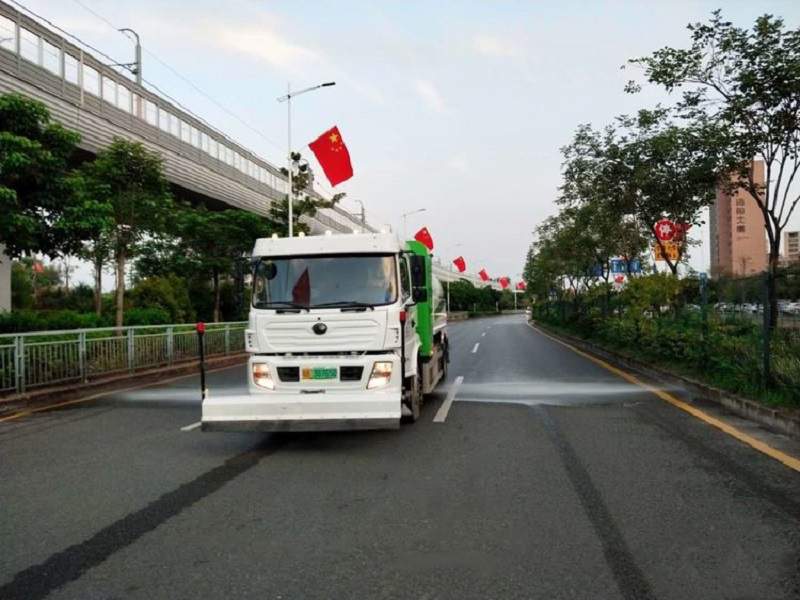 龙华观湖项目道路清洁(图1) 龙华观湖项目道路清洁(图1)