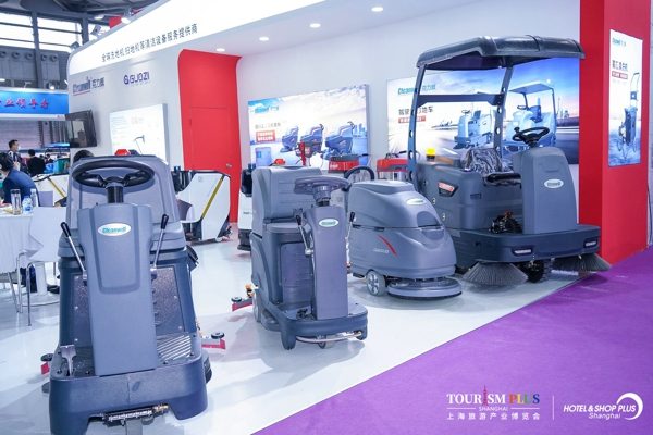 工厂洗地机优势分析 锂电洗地机提升清洁效率节省成本(图2) 工厂洗地机优势分析 锂电洗地机提升清洁效率节省成本(图2)