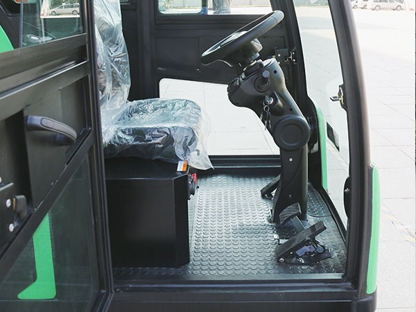 全封闭式扫地机DQS19C高强度设计,铝合金驾驶舱轻量化电动清洁设备(图10) 全封闭式扫地机DQS19C高强度设计,铝合金驾驶舱轻量化电动清洁设备(图10)